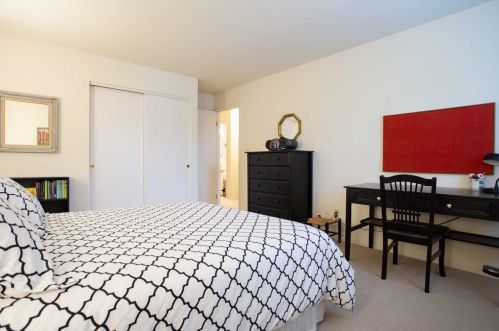 19 Creekwood Sq, Cincinnati OH 45246-3838 exterior