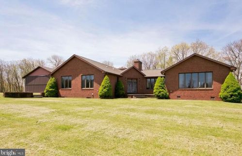 7 Nathaniel Dr, Three Churches, WV 26757-7176