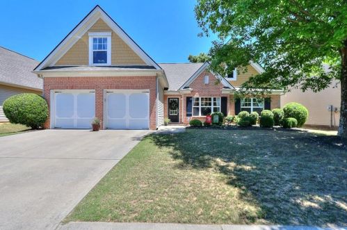 2453 Walnut Tree Ln, Buford, GA 30519-2254
