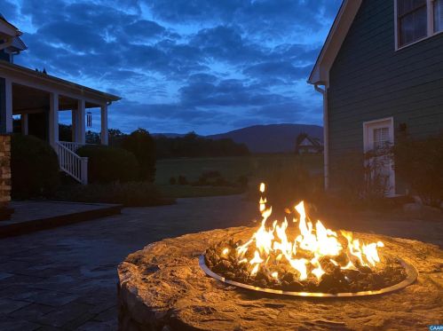 6913 Harvest Farms Ln, Crozet, VA 22932-3365