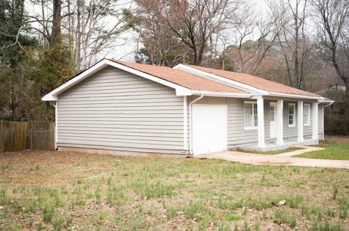 6060 Monica Dr, Morrow, GA 30260-1515