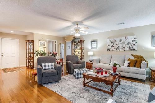5132 Ledgestone Dr, Fort Worth TX  76132-2019 exterior