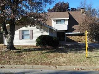 136 Orchard Dr, Chickasha, OK 73018-6821