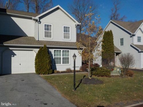 113 Hiddenwood Dr, Harrisburg, PA 17110-3915