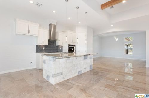 115 High Pt Cir, Spring Branch TX 78070-5065 exterior