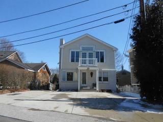 42 Talcott St, Barrington, RI 02806-4723
