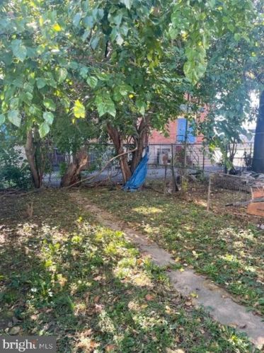 27 Kent St, Trenton NJ 08611-1018 exterior