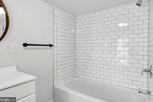 136 East St, Carlisle PA  17013-2515 exterior