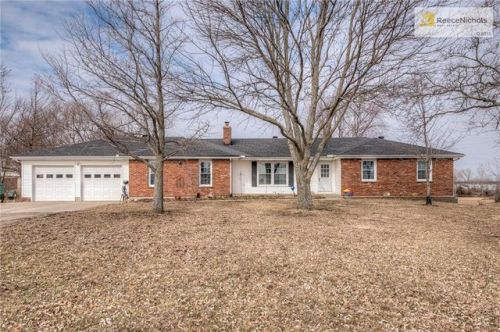 5450 207th St, Bucyrus, KS 66013-9756