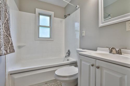 5270 Charloe St, Cincinnati OH  45227-1034 exterior