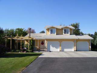 849 Meadowlark Ln, Hatton, WA 99344-9530
