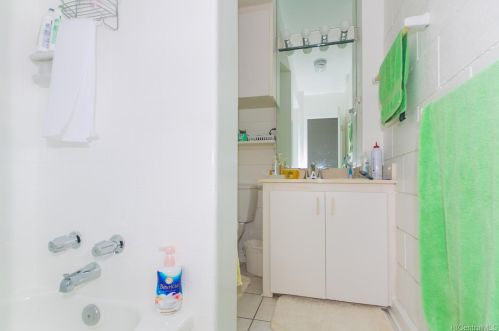 940 Punahou St, Honolulu HI  96822-4798 exterior