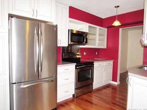 30 Surrey Ln, Torrington, CT 06790-2823