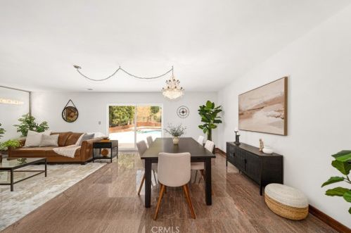 231 Sleepy Holw Dr, Glendale CA 91206-4727 exterior