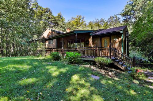 40 Hood Rd, Brookline, NH 03033-2439