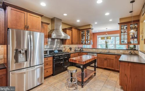 124 Smt Ave, Haddonfield NJ 08033-3315 exterior