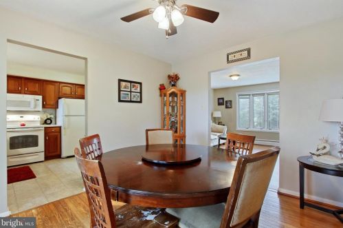 1464 Whispering Spg Dr, York PA 17408-8209 exterior