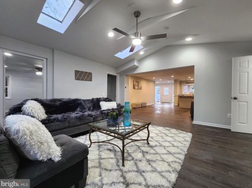 7109 Lamar Dr, Springfield VA  22150-3127 exterior