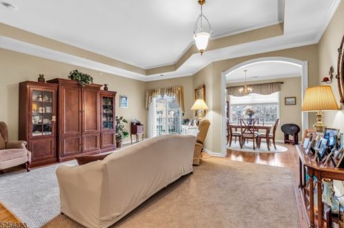 53 Ridgeview Ln, Mount Arlington, NJ 07856-2317