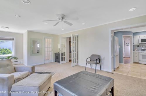 400 Parkview Ave, Tinton Falls NJ 07712-4732 exterior