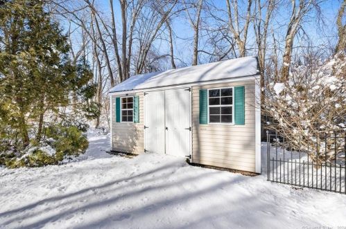 531 Atkins St, Middletown CT  06457-1546 exterior