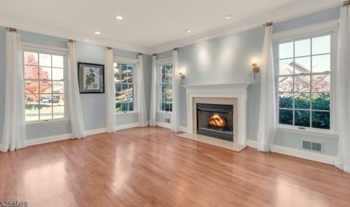 12 Quail Run, Dover NJ  07869-2827 exterior