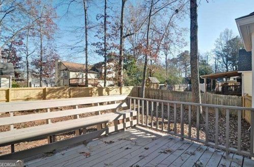 1192 Mountain Springs Dr, Kennesaw GA  30144-5611 exterior
