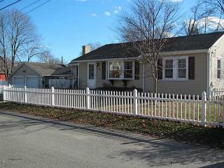 6 Fones St, Coventry, RI 02816-7626