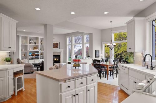 3544 Crestmoor Dr, Saint Paul MN  55125-5028 exterior