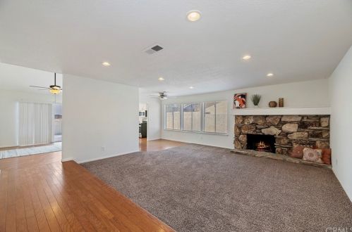 9850 Mcnicholl Dr, Riverside CA  92503-5521 exterior