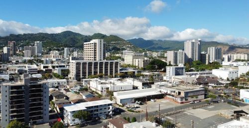 735 Birch St, Honolulu HI  96814-2908 exterior