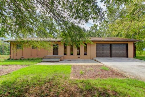 609 Caton St, Seymour, TN 37865-3111