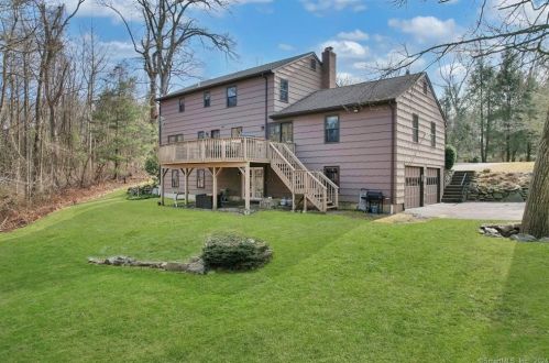 36 Laurel Dr, Upper Stepney CT  06468-1650 exterior