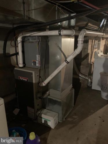 1061 Langham Ave, Camden NJ 08103-2817 exterior