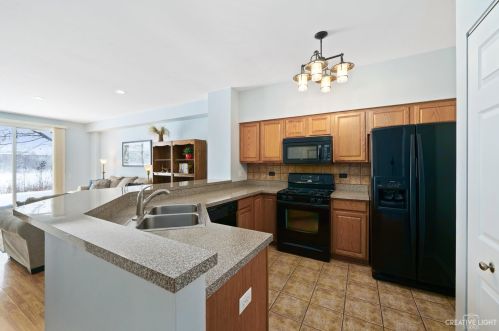2537 Arcadia Cir, Naperville, IL 60540-8378
