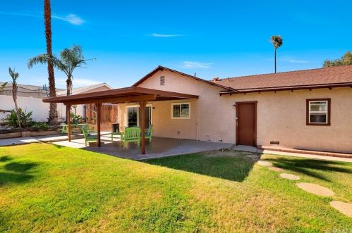 6010 Kitty Hawk Dr, Riverside CA  92504-1422 exterior