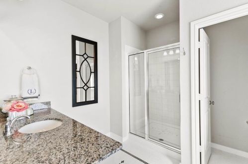 5037 Byers Ave, Fort Worth TX  76107-4129 exterior