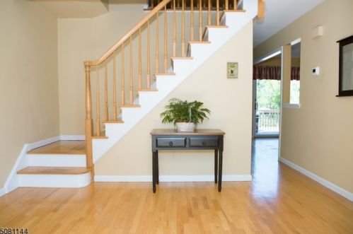 13 Dorset Ln, Lafayette, NJ 07848-3003