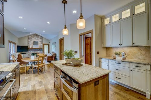 9137 Edinburgh Ln, Saint Paul MN  55125-9192 exterior