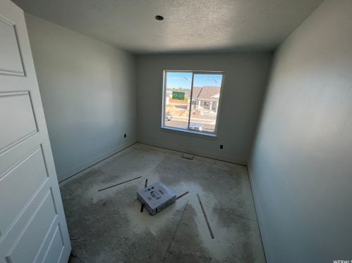 492 600, Hyrum UT 84319-1763 exterior