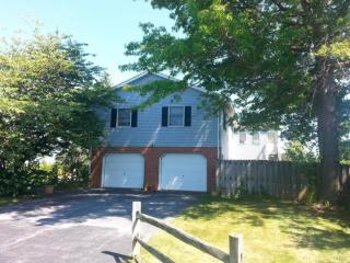 239 Philip Ln, Ephrata, PA 17522-9703