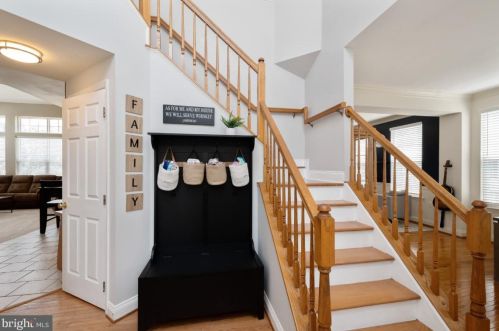 110 Burt Ct, Leesburg, VA 20176-4970