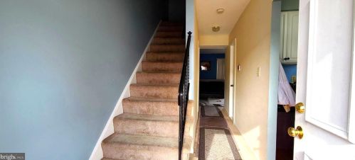 307 Nansemond St, Leesburg, VA 20175-4004
