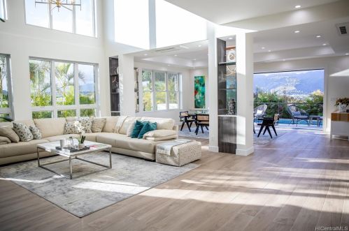 4126 Papu Cir, Honolulu HI  96816-4837 exterior