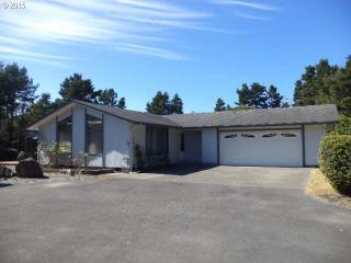 87880 Terrace View Dr, Florence, OR 97439-9035