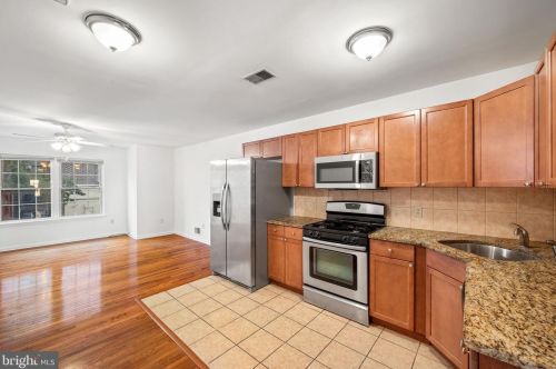 552 11th St, Philadelphia PA  19123-3322 exterior