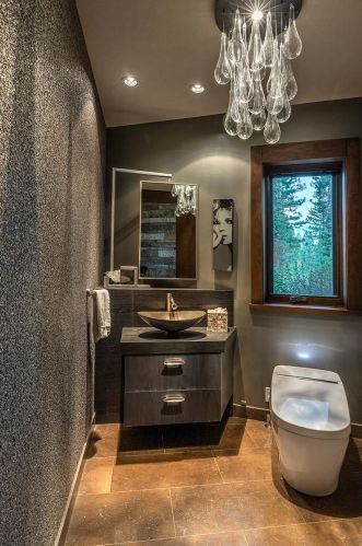 8209 Valhalla Dr, Truckee CA  96161-3300 exterior