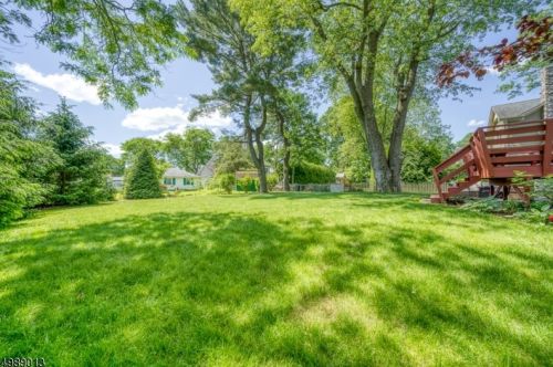 44 Garden Ave, Chatham Township, NJ 07928-2259