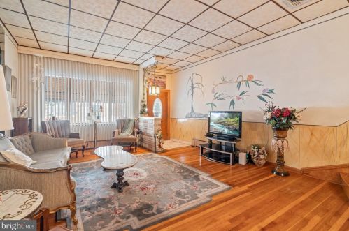 2320 10th St, Philadelphia PA 19133-1538 exterior