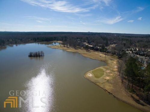 23 Lake Shore Dr, Newnan, GA 30265-5590